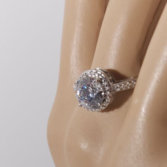 Simulated Diamond J Francis SWAROVKI Elements™ Ring Size 8-1/4 - Picture 9 of 9